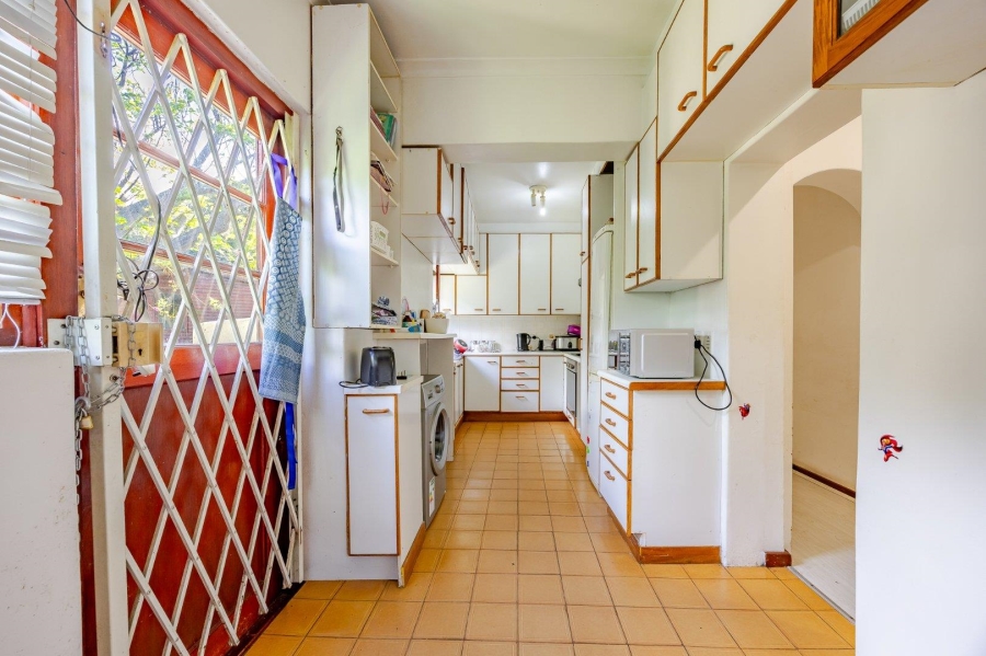 8 Bedroom Property for Sale in Lakeside Western Cape